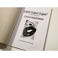 【5部限定／サイン入／オリジナルプリント付】Lips! Lips! Lips! (Tokyo Edition) Red A
